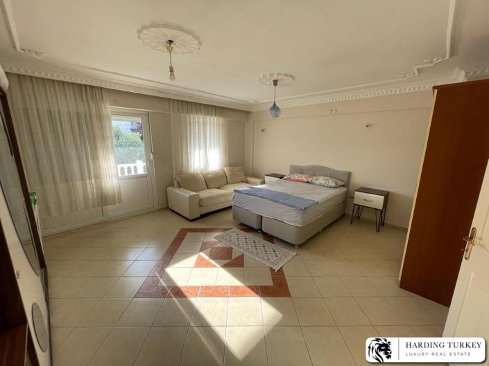 Image No.30-4 Bed Semi-Detached for sale