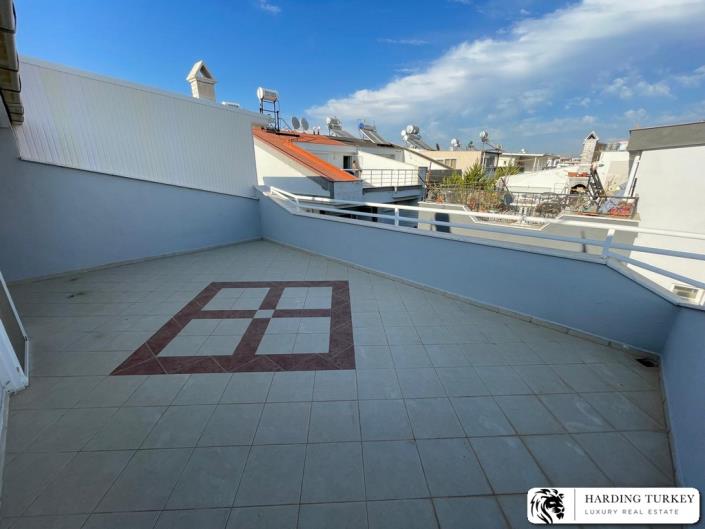 Image No.49-4 Bed Semi-Detached for sale