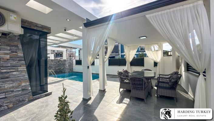 Image No.2-Jumelé de 4 chambres à vendre à Altinkum