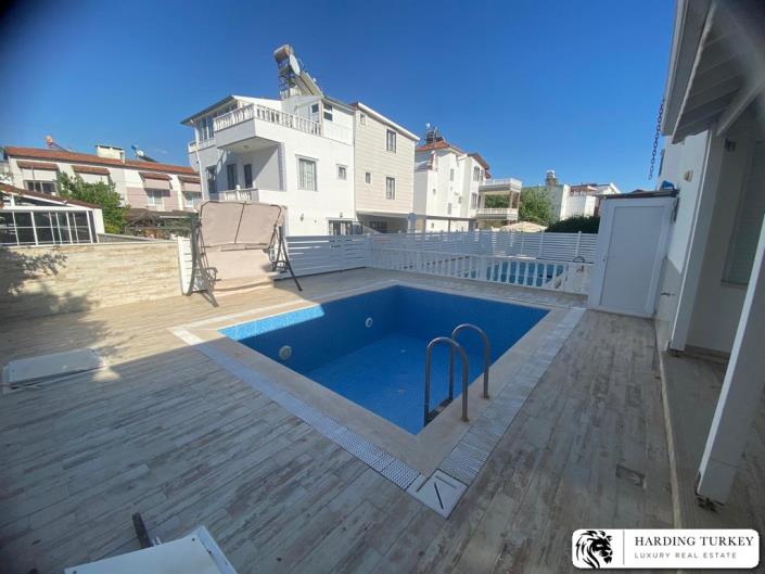 Image No.2-Jumelé de 4 chambres à vendre à Altinkum