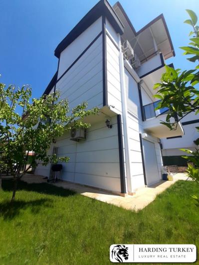 Image No.20-4 Bed Villa / Detached for sale