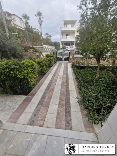 Image No.23-2 Bed Apartment for sale