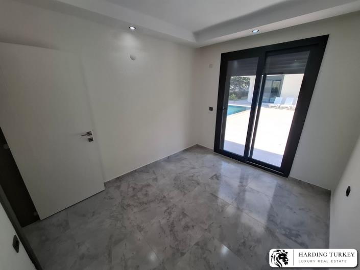 Image No.19-2 Bed Apartment for sale