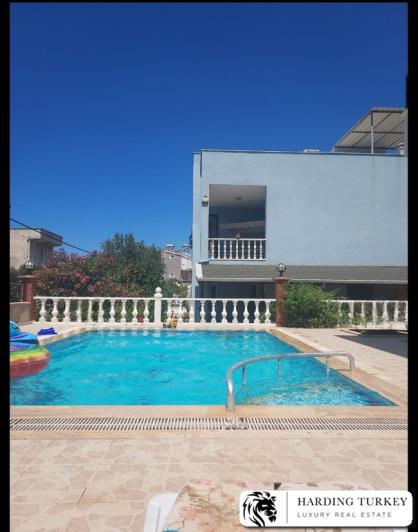 Image No.2-4 Bed Villa / Detached for sale