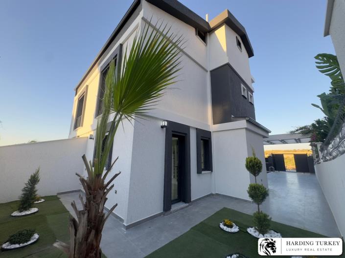 Image No.2-4 Bed Semi-Detached for sale