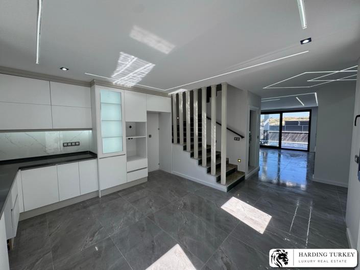 Image No.6-4 Bed Semi-Detached for sale