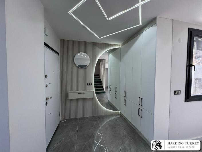 Image No.9-4 Bed Semi-Detached for sale