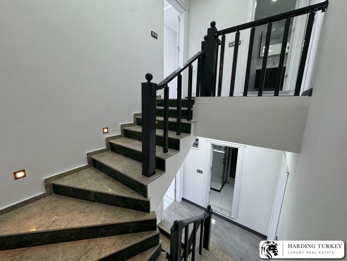 Image No.23-4 Bed Semi-Detached for sale