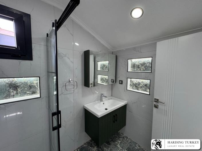 Image No.25-4 Bed Semi-Detached for sale