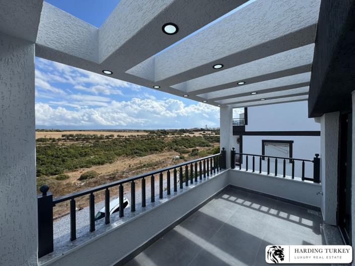 Image No.33-4 Bed Semi-Detached for sale