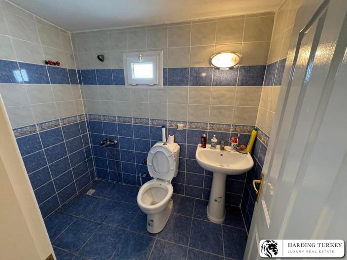 Image No.7-4 Bed Semi-Detached for sale