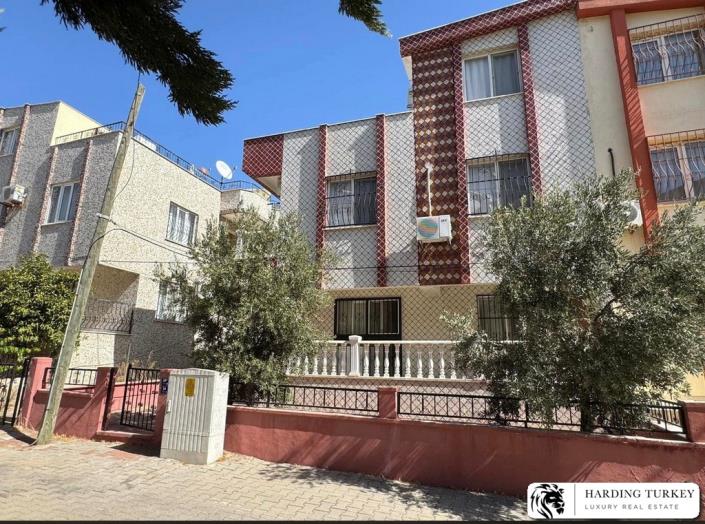 Image No.3-4 Bed Semi-Detached for sale