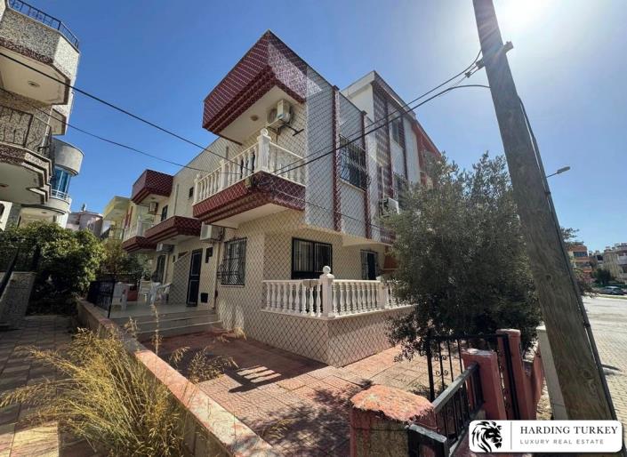 Image No.4-4 Bed Semi-Detached for sale