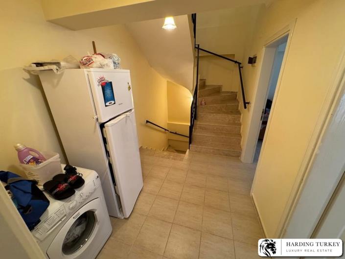 Image No.11-4 Bed Semi-Detached for sale