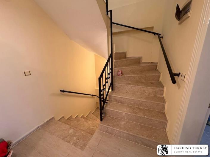 Image No.20-4 Bed Semi-Detached for sale