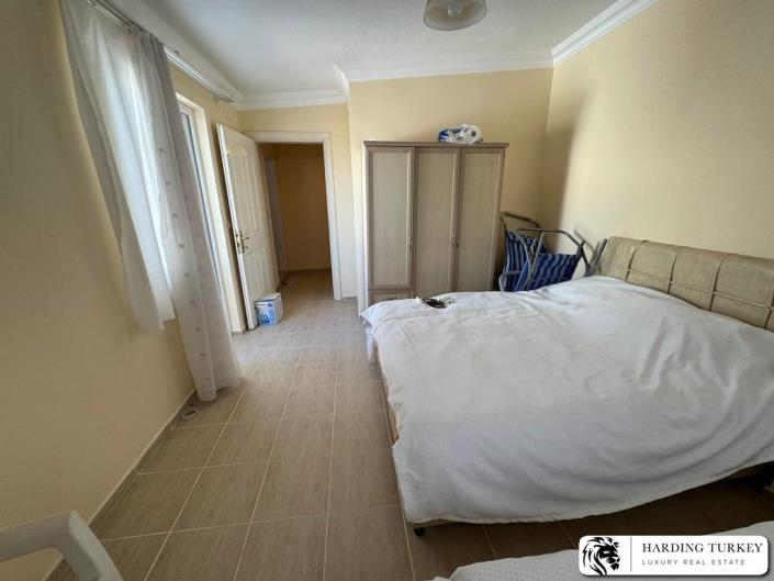 Image No.22-4 Bed Semi-Detached for sale