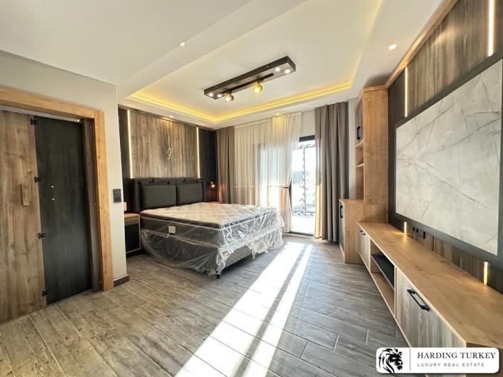 Image No.28-3 Bed Semi-Detached for sale