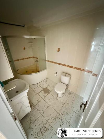 Image No.18-3 Bed Semi-Detached for sale