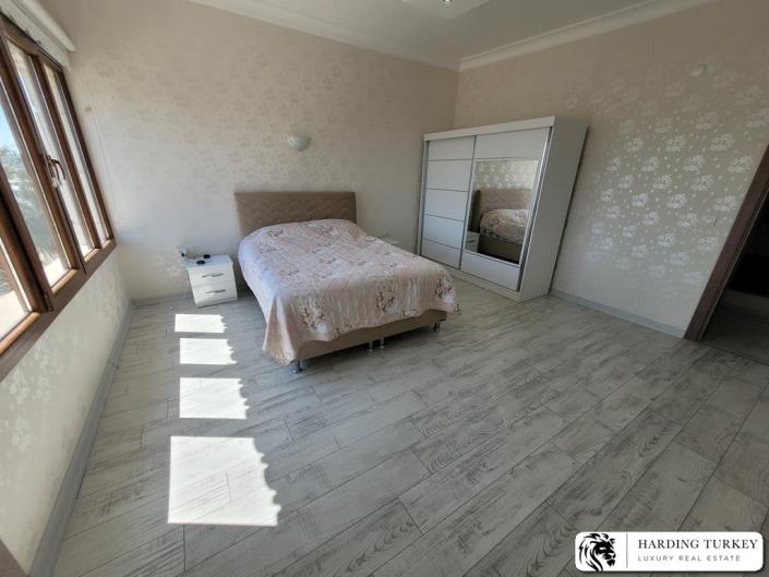 Image No.30-4 Bed Duplex for sale