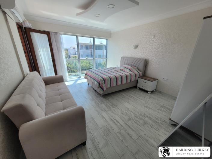 Image No.39-4 Bed Duplex for sale