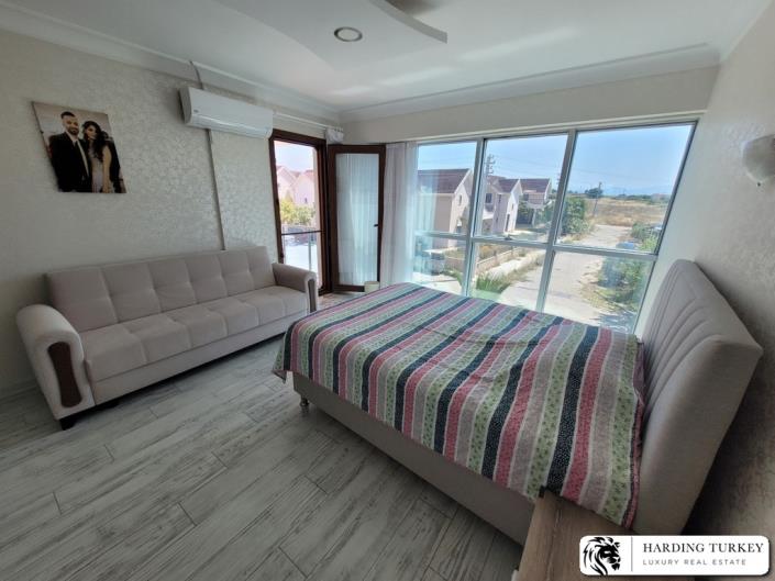 Image No.40-4 Bed Duplex for sale