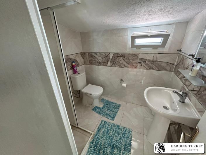 Image No.7-4 Bed Semi-Detached for sale