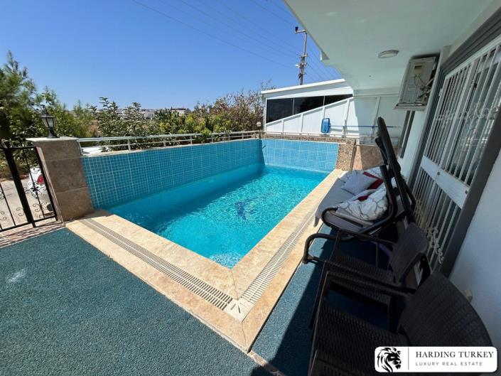 Image No.4-4 Bed Semi-Detached for sale