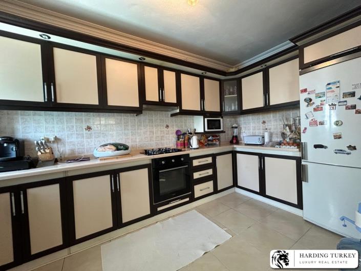 Image No.18-4 Bed Semi-Detached for sale