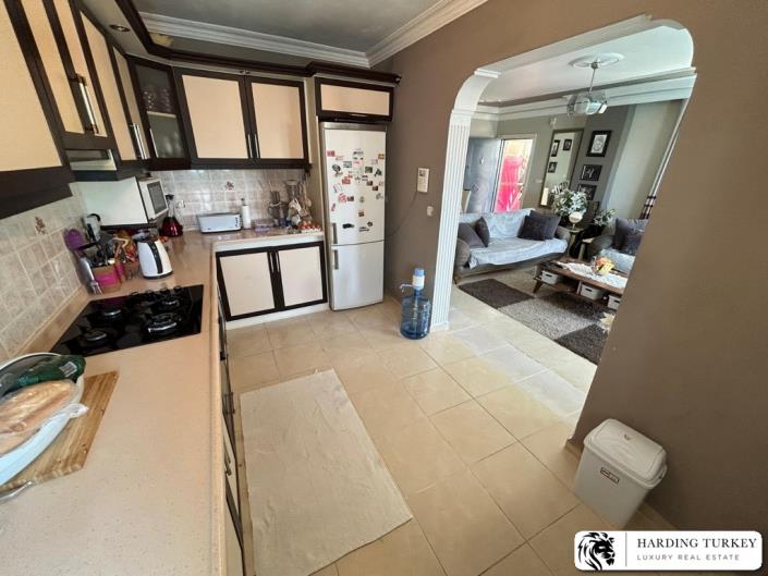 Image No.19-4 Bed Semi-Detached for sale