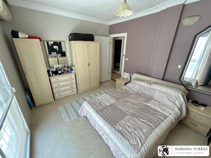 Image No.22-4 Bed Semi-Detached for sale