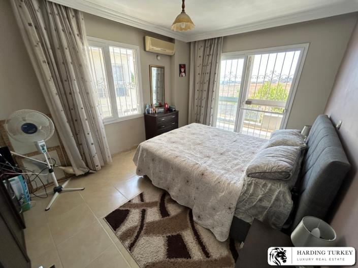 Image No.25-4 Bed Semi-Detached for sale