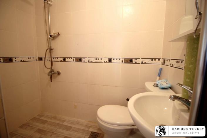 Image No.21-5 Bed Semi-Detached for sale