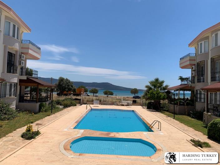 Image No.12-5 Bed Semi-Detached for sale