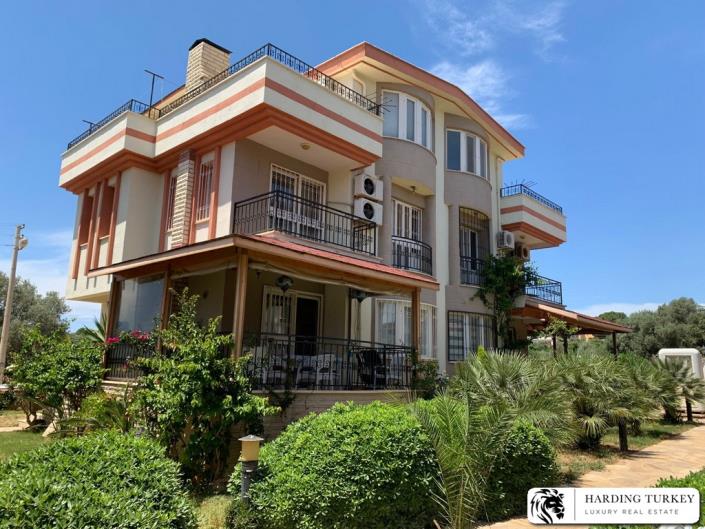 Image No.14-5 Bed Semi-Detached for sale