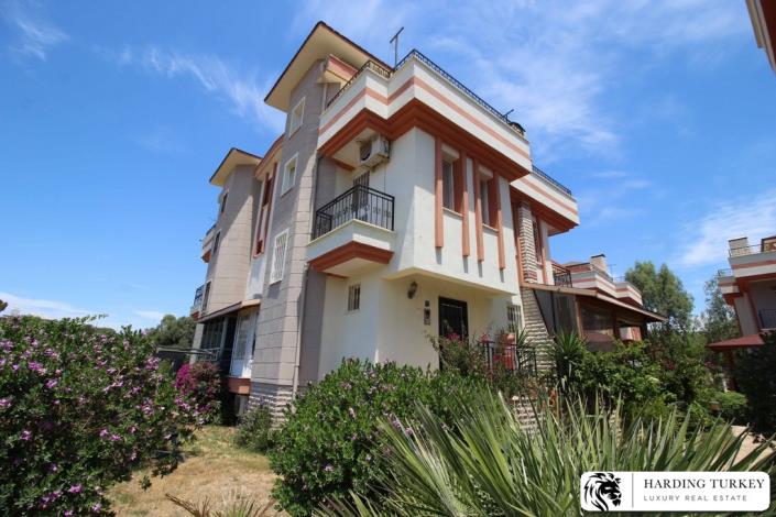 Image No.15-5 Bed Semi-Detached for sale