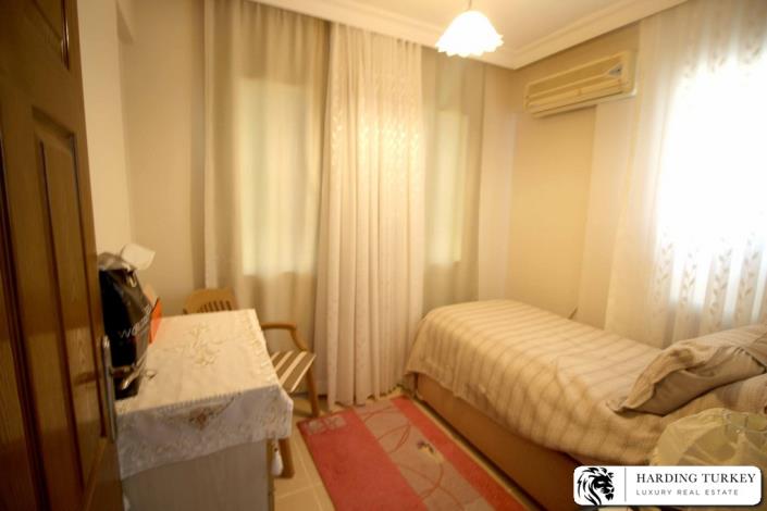 Image No.27-5 Bed Semi-Detached for sale