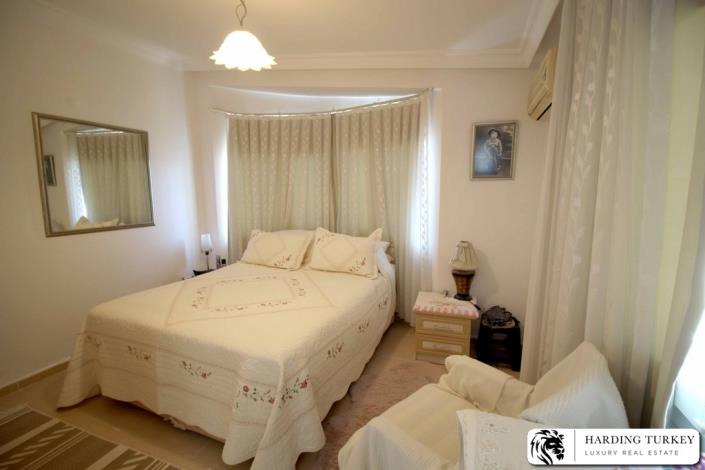 Image No.36-5 Bed Semi-Detached for sale