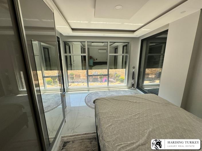 Image No.29-4 Bed Villa / Detached for sale