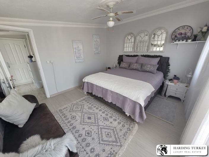 Image No.5-4 Bed Semi-Detached for sale