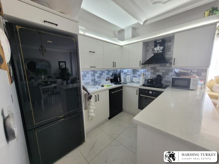 Image No.21-4 Bed Semi-Detached for sale