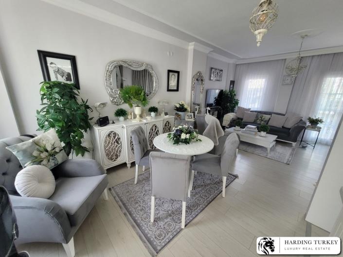 Image No.24-4 Bed Semi-Detached for sale