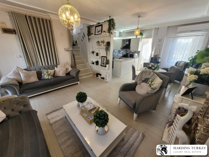 Image No.27-4 Bed Semi-Detached for sale