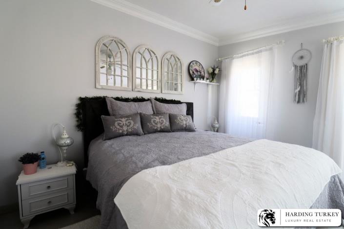 Image No.44-4 Bed Semi-Detached for sale