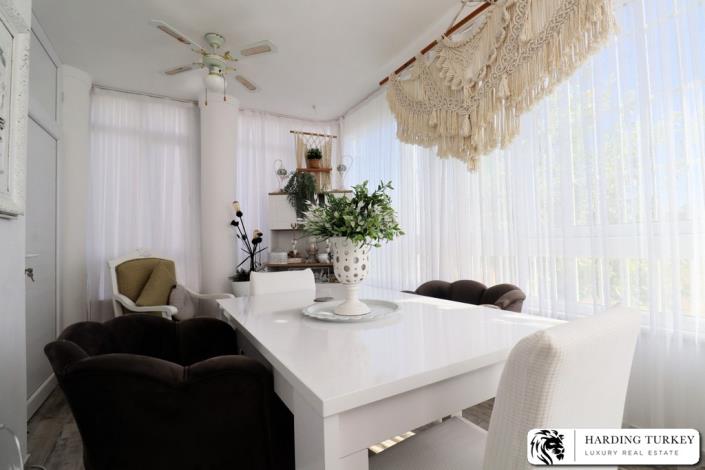 Image No.54-4 Bed Semi-Detached for sale