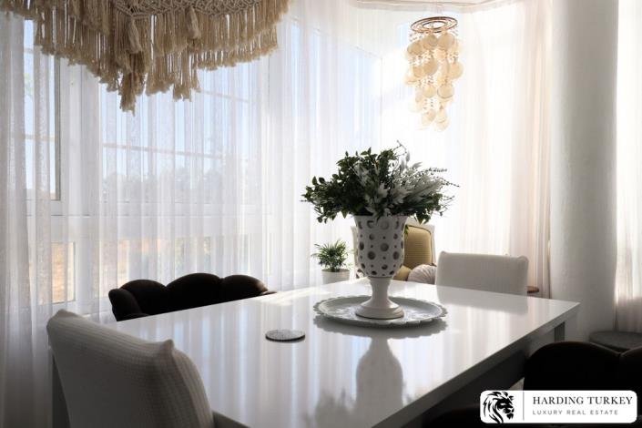 Image No.57-4 Bed Semi-Detached for sale