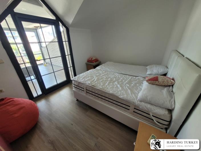 Image No.36-3 Bed Semi-Detached for sale