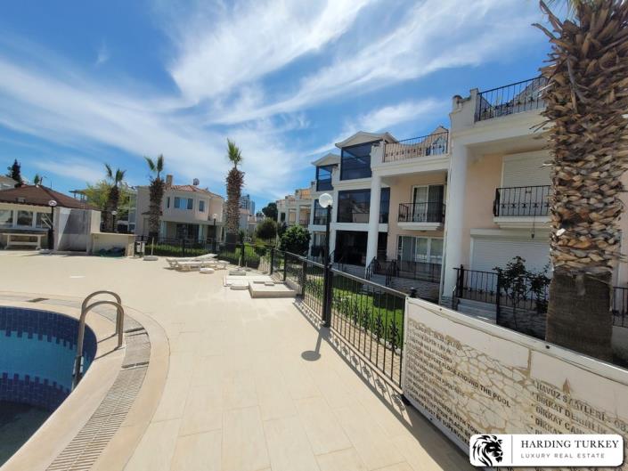 Image No.45-3 Bed Semi-Detached for sale