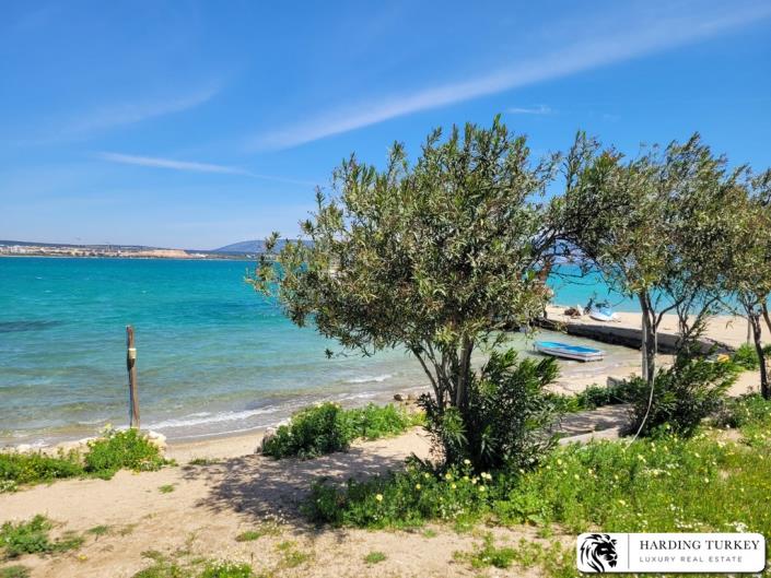 Image No.54-3 Bed Semi-Detached for sale