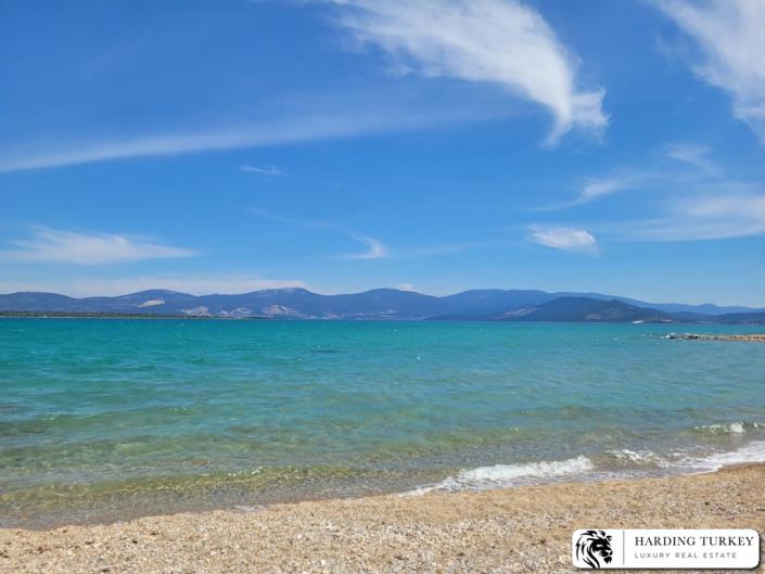 Image No.55-3 Bed Semi-Detached for sale