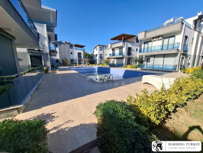 Image No.3-Jumelé de 3 chambres à vendre à Altinkum